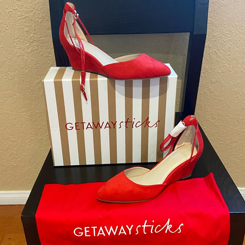 NEW!!! GETAWAY STICKS RED WEDGE - Picture 2 of 11